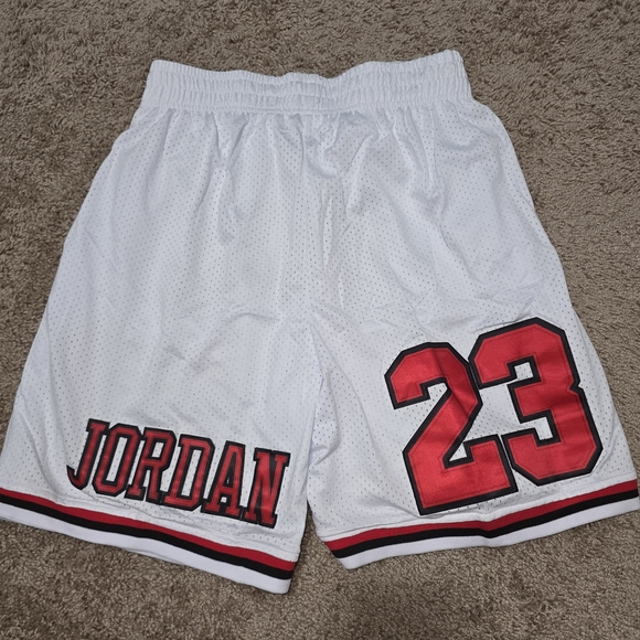 Vintage Chicago Bulls Short - Picture 2 of 3